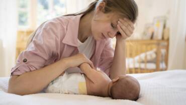 ¿Tu bebé no para de llorar? ¿Se estira y no duerme? ¡Tiene Cólicos del Lactante!